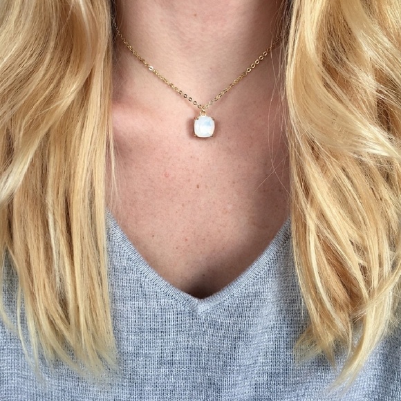 LAST 1  ⭐ Glass Stone Necklace ⭐ - Picture 3 of 3